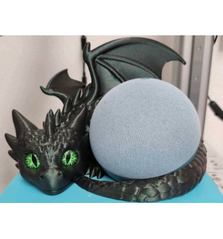 „Aleksos Drakono Sargas“ – laikiklis Amazon Alexa (Echo Dot/Echo Pop)