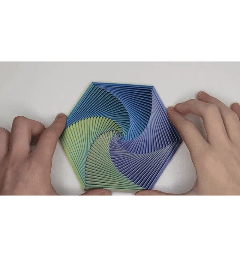 „Šešiakampio Sūkurys“ – besisukantis fidget žaisliukas (daugiaspalvis)