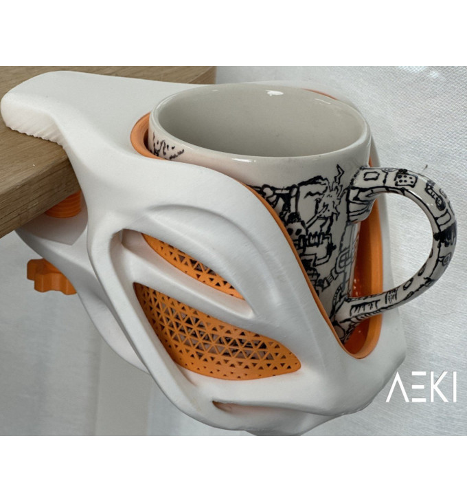 „Ateivio Puodelio Sargas“ – puodelio laikiklis tvirtinamas prie stalo