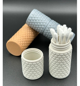 „Korys Kelionėms“ – Q-tip (ausų krapštukų) dėklas su užsukamu dangteliu