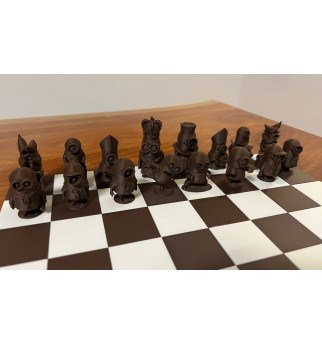 Linksmas Personažų Šachmatų Rinkinys