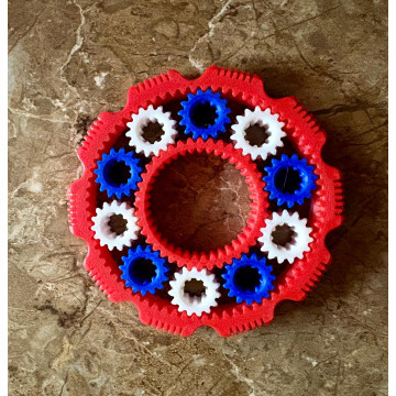 Hammasratas – fidget spinner sõrmel