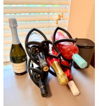 Modernus vyno stovas 5 buteliams