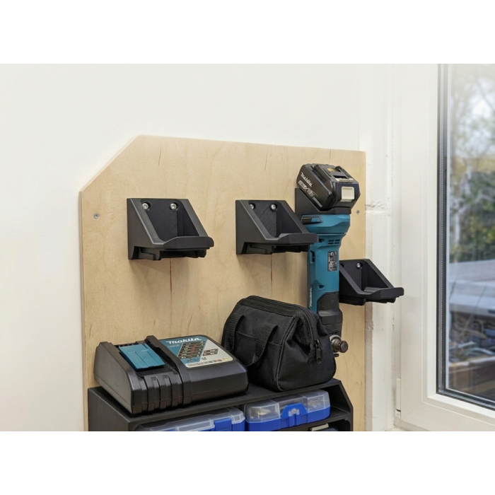 Sturdy Makita 18V tool holder for workshops