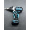 Compact Makita tool holder for wall