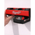 Milwaukee M18 4-slot baterijų laikiklis