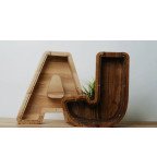 Mažesnė medinė taupyklė raidė "E"