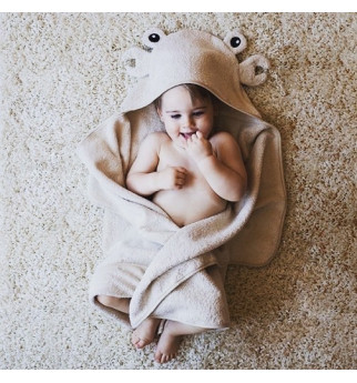 Vilaurita baltas rankšluostis su gaubtuvu "Krabas"