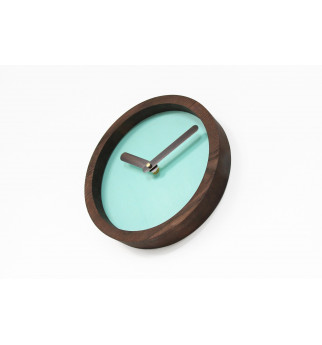 Mėtinės spalvos apvalus sieninis laikrodis su dirbtine oda