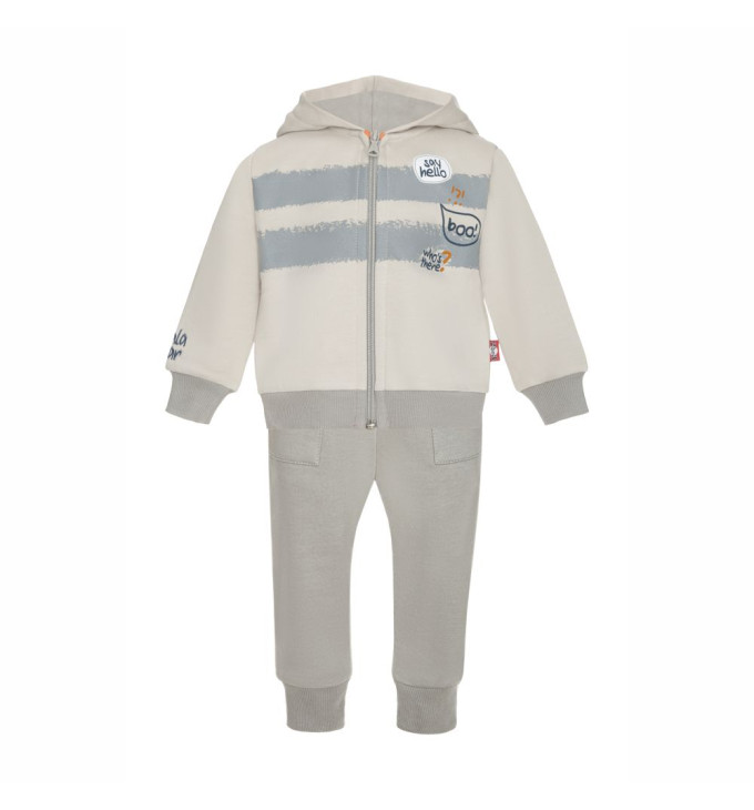 Sportinis kostiumas su kapišonu