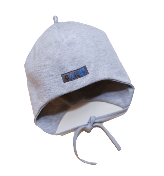 Vilaurita kepurė su raištukais "CAR"