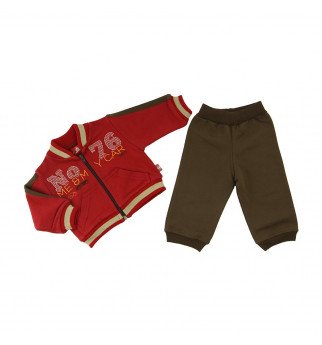 Bordo spalvos dviejų dalių sportinis kostiumas 