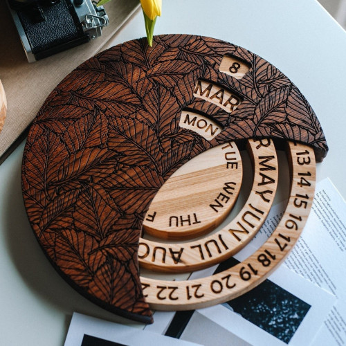 Handmade Wooden Calendar, Round Decorative Accessory