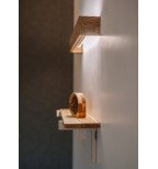 Mažas modernus medinis sieninis šviestuvas