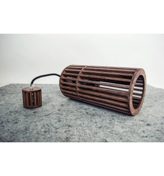 Pakabinamas medinis lubinis šviestuvas 