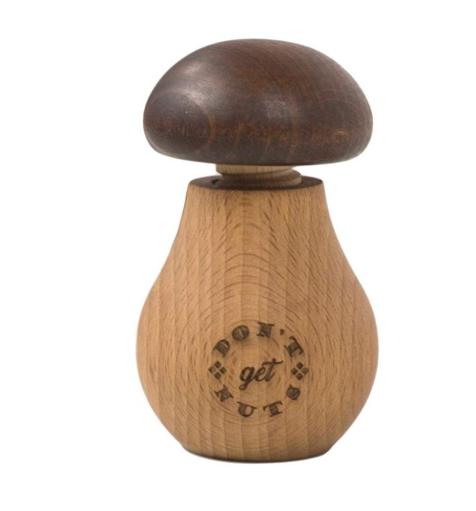 Medinė riešutų gliaudyklė