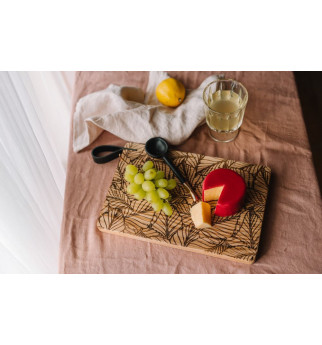 Medinė pjaustymo lenta "Lapeliai"